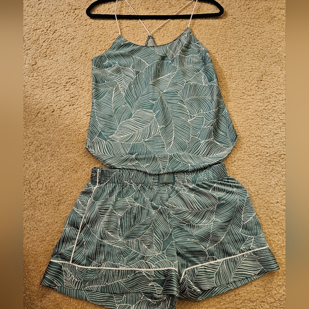 Victoria's secret sleepwear set white and green.